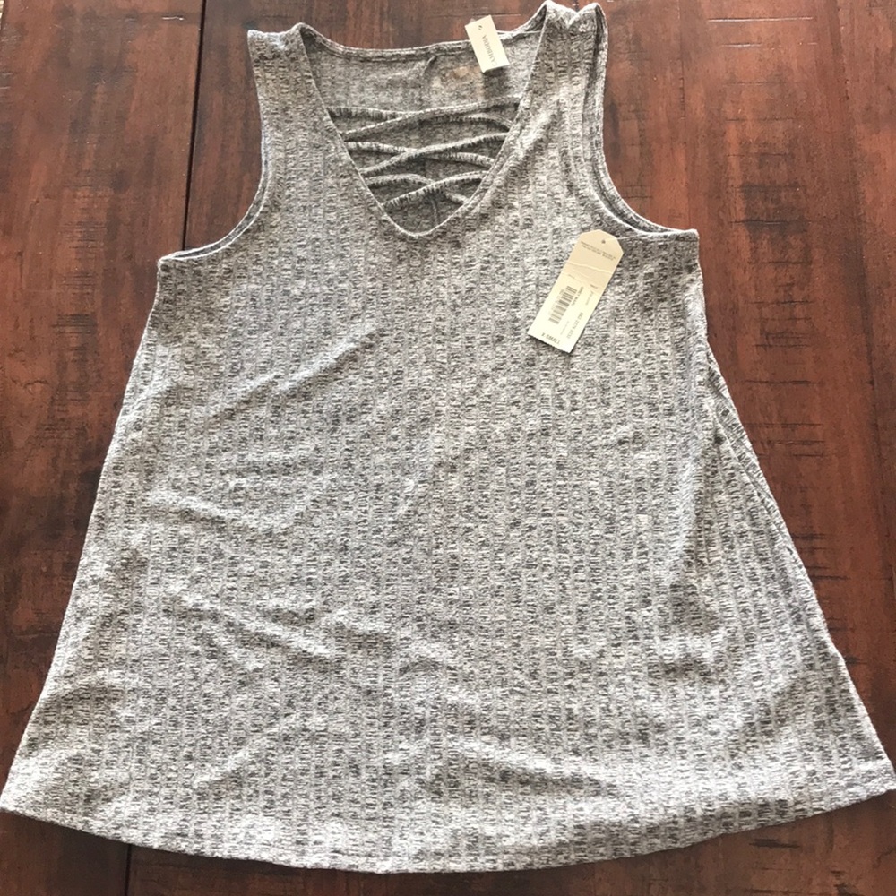 Black/white Tank top crisscross front